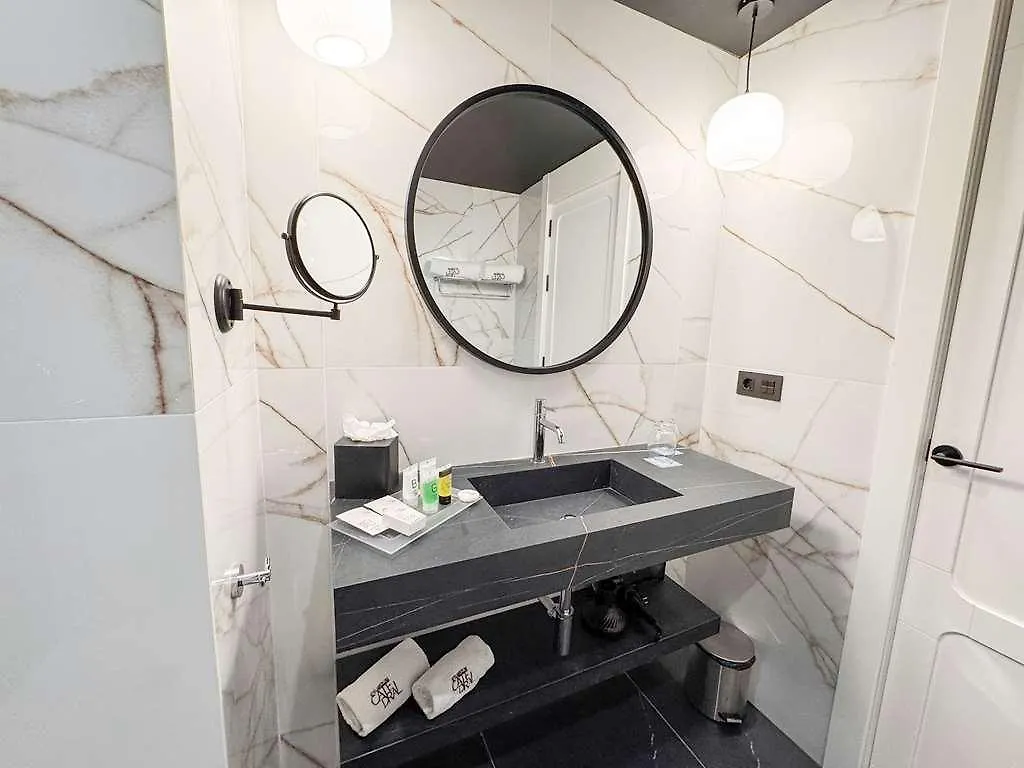 Hotel Barcelona Catedral 4*,